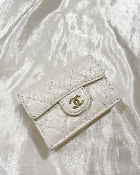 Chanel wallet 白色荔枝皮短夾🤍 - STAY PURE