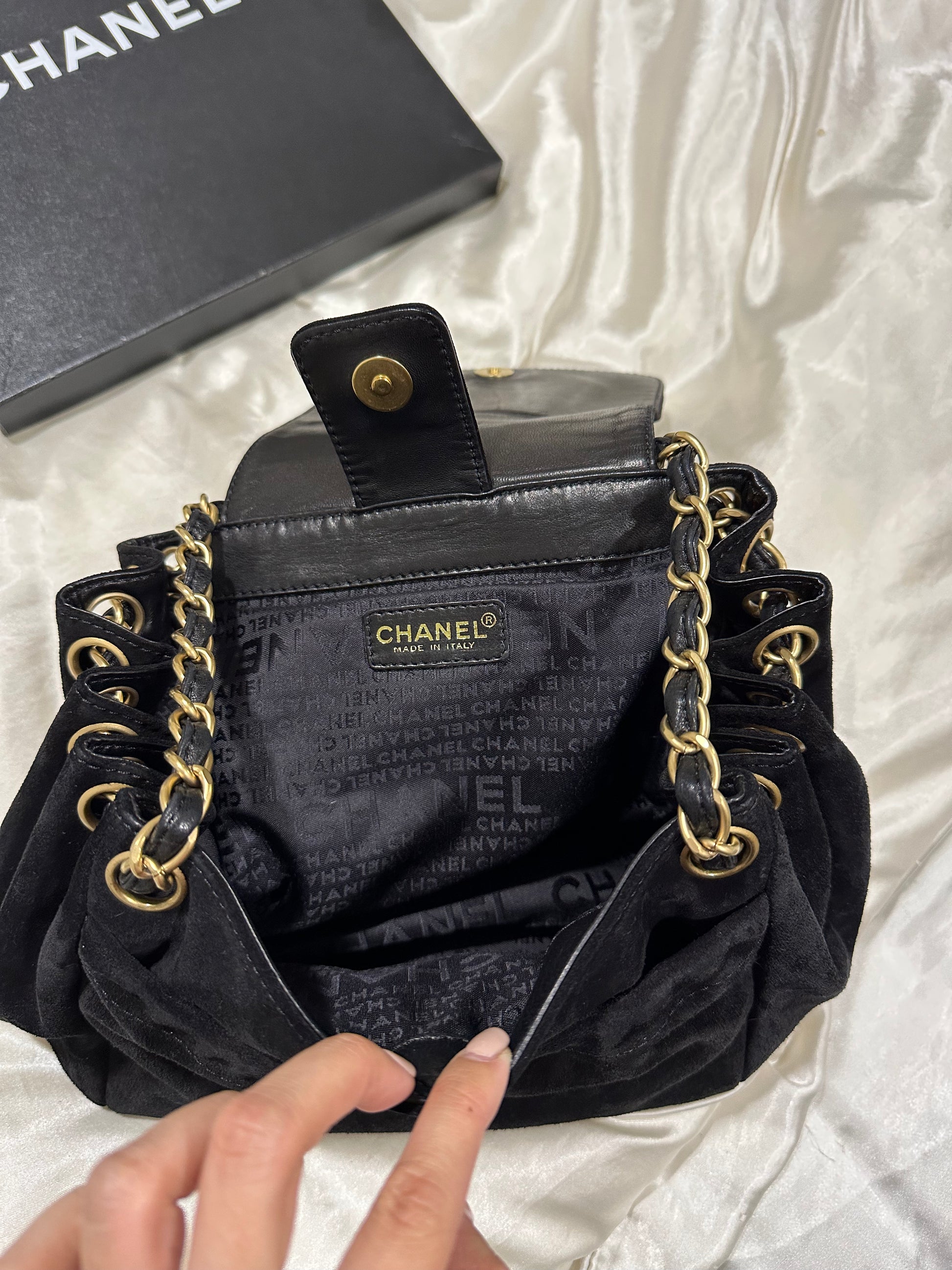 Chanel Black Suede Bag 香奈兒黑色麂皮包🖤 - STAY PURE