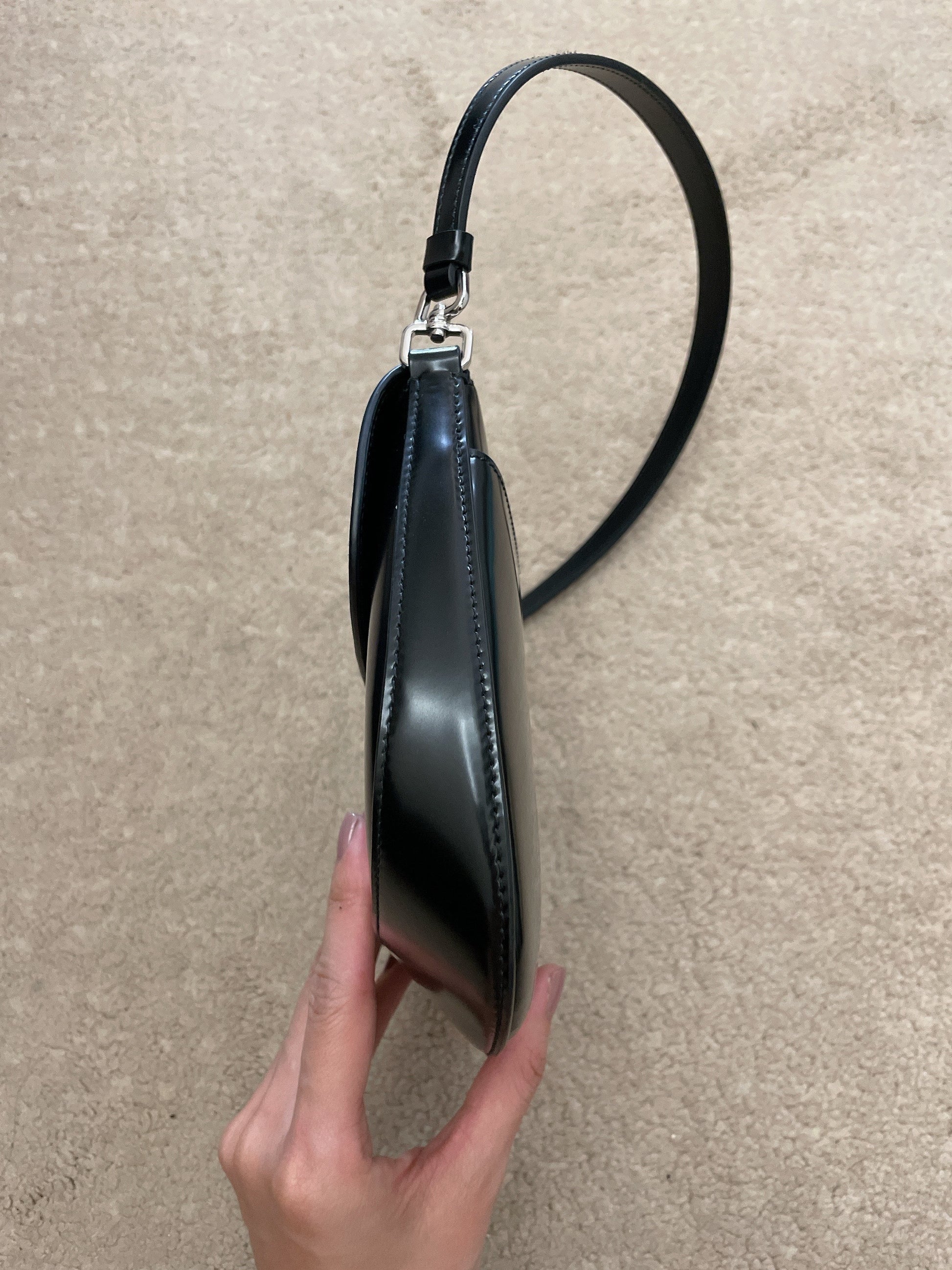 Prada Cleo Shoulder Bag 拋光皮革揭蓋掛肩袋 - STAY PURE