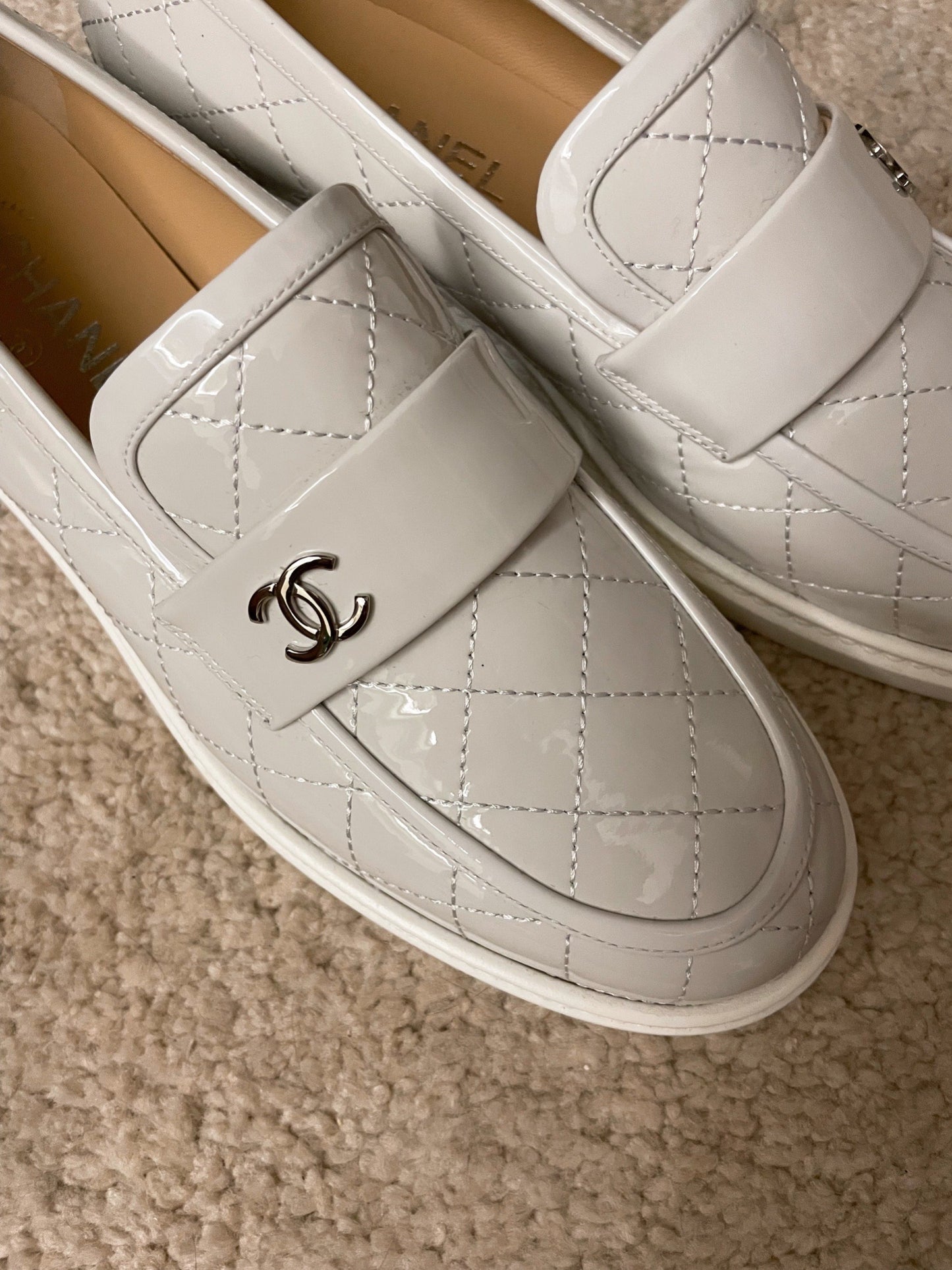 Chanel Interlocking CC Logo Loafers 雙C Logo樂福鞋 2020 - STAY PURE