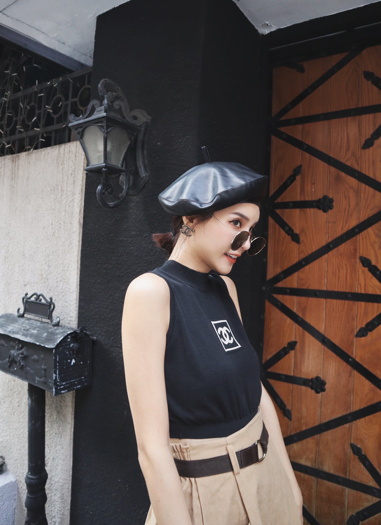 Chanel black Crop Top 黑色背心 - STAY PURE